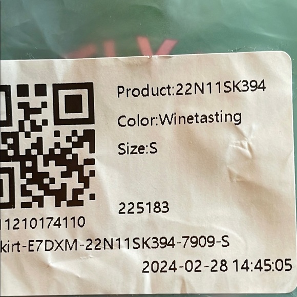 Halara Elegant Women's Skirt size small color wine tasting NWOT - Picture 7 of 10